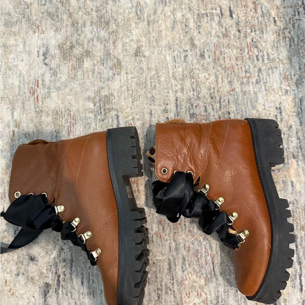 Steve Madden Brown and Black Lace Up Boots - Picture 4 of 7
